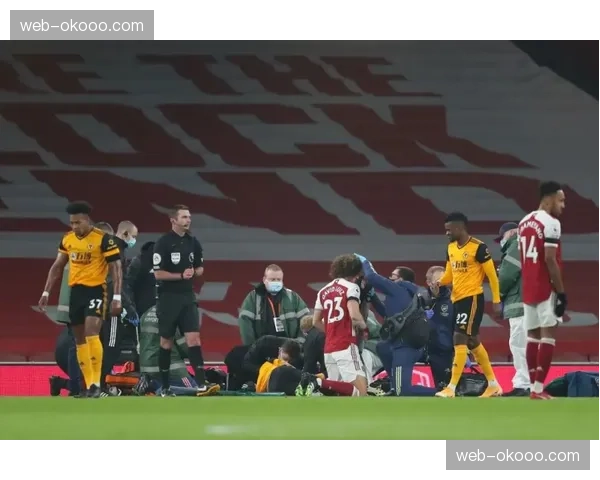 “诺丁汉森林2-2战平狼队，比赛最后十分钟连入两球”