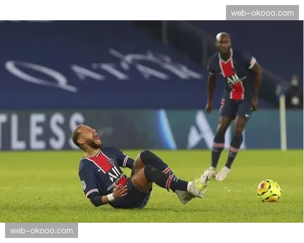 深度报道：为保护球员，法甲裁判委员会内部会议讨论是否对“危险压迫动作”出具更严指导意见